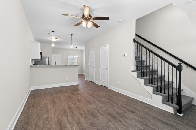 203 Copeland Rd in Clarksville, TN - Foto de edificio - Building Photo