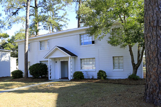 Sedgefield Apartments in Charleston, SC - Building Photo - Building Photo