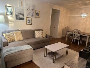 312 Main St in White Plains, NY - Building Photo - Building Photo