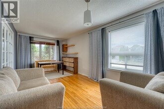 3170 Fletcher Crescent in Windsor, ON - Building Photo - Building Photo