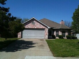 515 Starling Dr in Desoto, TX - Building Photo