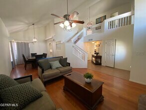 812 Merriman Dr in El Paso, TX - Building Photo - Building Photo
