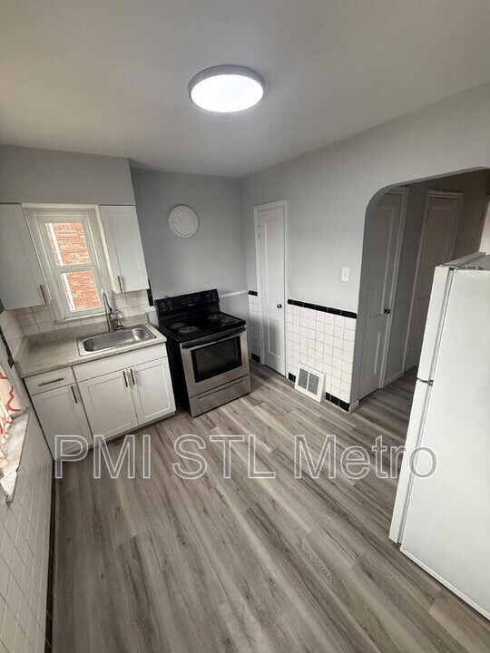 4952-4956-4956 Oleatha Ave in St. Louis, MO - Building Photo