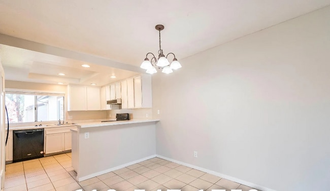 10282 Norma Gardens Dr in Santee, CA - Building Photo - Building Photo