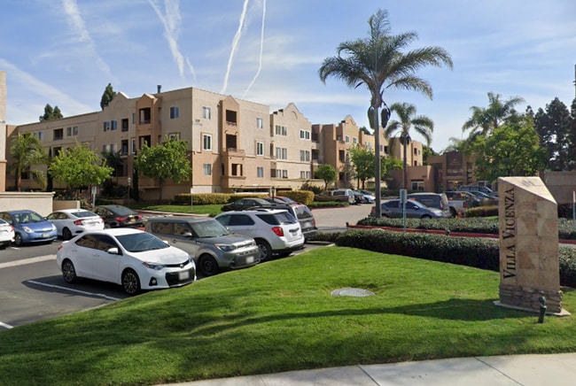 3520 Lebon Dr in San Diego, CA - Building Photo - Building Photo