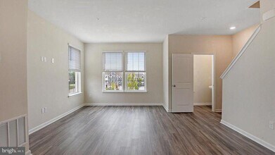1927 Fauna Dr in Frederick, MD - Building Photo - Building Photo