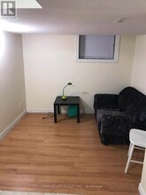 235 Oakwood Ave in Toronto, ON - Building Photo - Building Photo