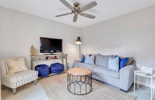 850 Mallery St in St. Simons Island, GA - Building Photo