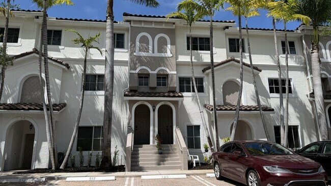 525 Bayfront Dr in Boynton Beach, FL - Building Photo - Building Photo