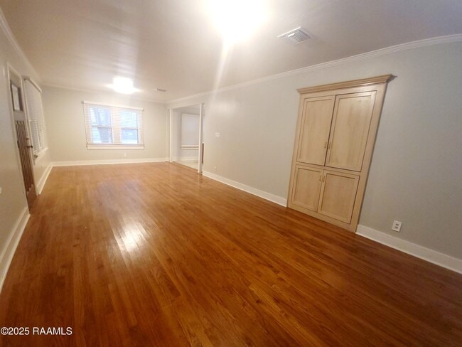 330 St Joseph St in Lafayette, LA - Building Photo - Building Photo