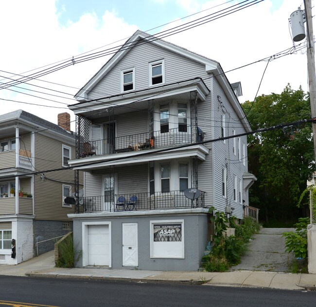 533 Branch Ave in Providence, RI - Building Photo - Building Photo