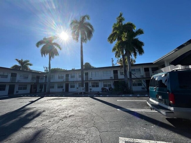 123 Erie St in Lake Worth Beach, FL - Building Photo - Building Photo