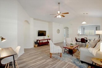 11 Summer Lake Way in Savannah, GA - Foto de edificio - Building Photo