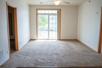 4510 Twain Cir in Ames, IA - Building Photo - Building Photo