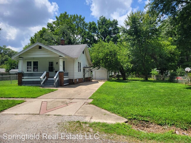 523 N Stephens Ave in Springfield, IL - Foto de edificio - Building Photo