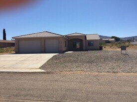 9250 River Run Dr in Kingman, AZ - Building Photo