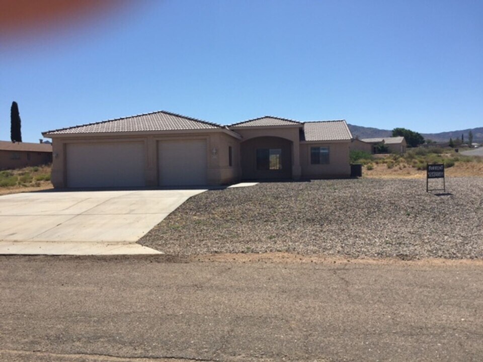 9250 River Run Dr in Kingman, AZ - Building Photo