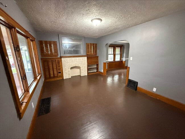 140 Brighton Dr in Akron, OH - Building Photo - Building Photo