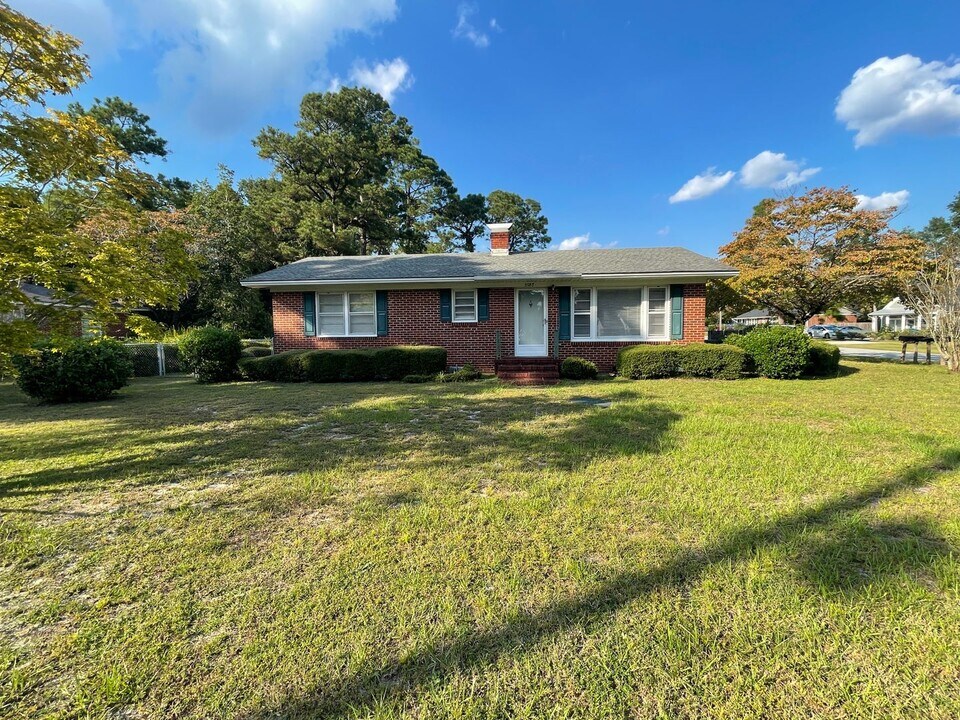 5057 Wrightsville Ave in Wilmington, NC - Building Photo