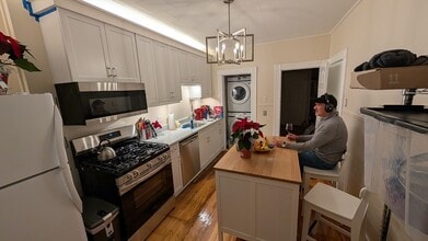 54 Saxton St in Boston, MA - Building Photo - Building Photo