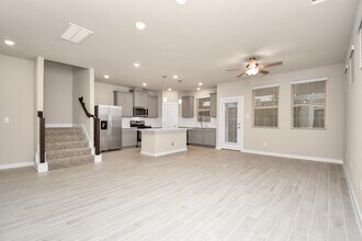 8515 Rising Stream Dr in Houston, TX - Building Photo - Building Photo