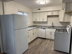 314 College Park Dr in Coraopolis, PA - Building Photo - Building Photo