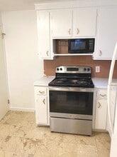 29 Vinald Rd in Medfield, MA - Building Photo - Building Photo