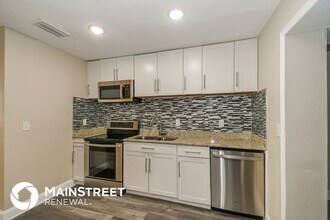 4815 Fredericksburg Ave in Jacksonville, FL - Building Photo - Building Photo