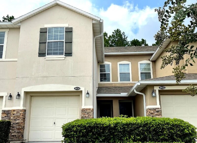5924 Bartram Village Dr in Jacksonville, FL - Building Photo