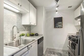 15 North Beacon St, Unit 428 in Boston, MA - Building Photo - Building Photo