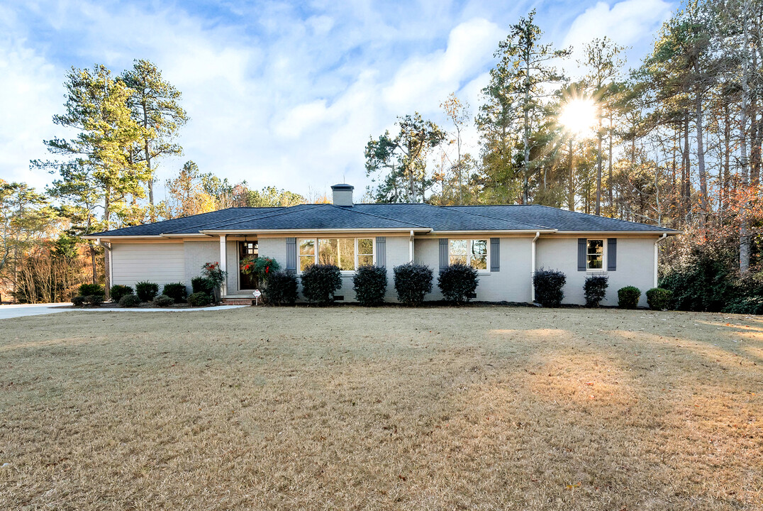 1923 Buford Dam Rd in Buford, GA - Building Photo