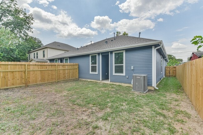 property at 7524 E Maxroy St