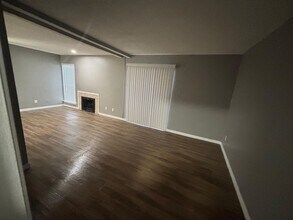 7900 Brookriver Dr in Dallas, TX - Building Photo - Building Photo