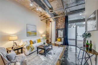 659 Auburn Ave NE in Atlanta, GA - Building Photo - Building Photo