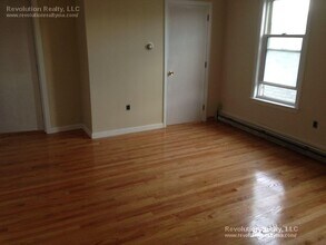 18 Rossmore St in Somerville, MA - Building Photo - Building Photo