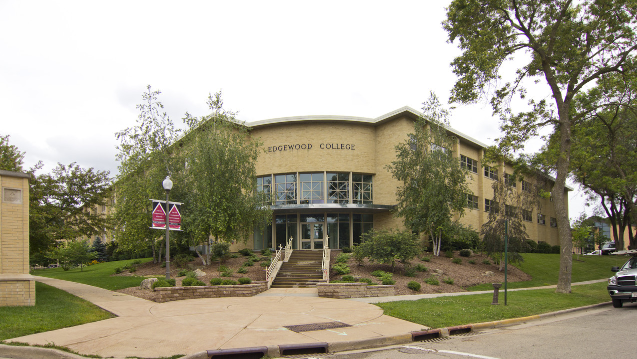 Dominican Hall, Edgewood College in Madison, WI - Building Photo