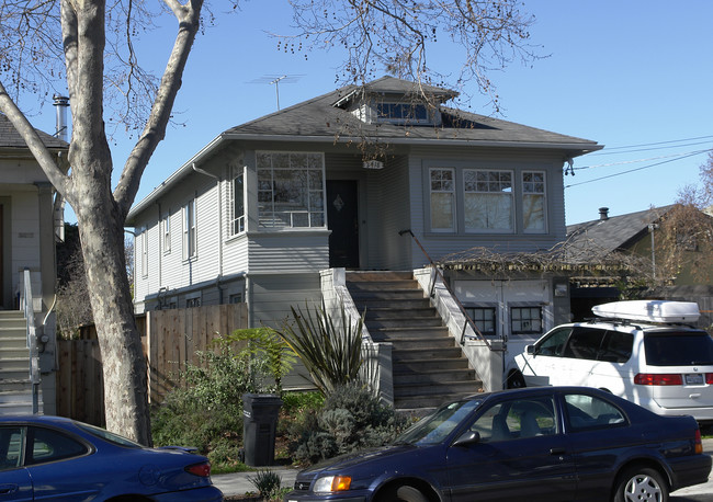 2418 9th St in Berkeley, CA - Foto de edificio - Building Photo