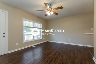 537 Fielding Cir in Riverdale, GA - Building Photo - Building Photo