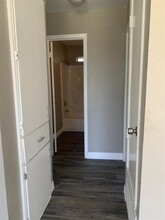 410 S College Dr in Keene, TX - Building Photo - Building Photo