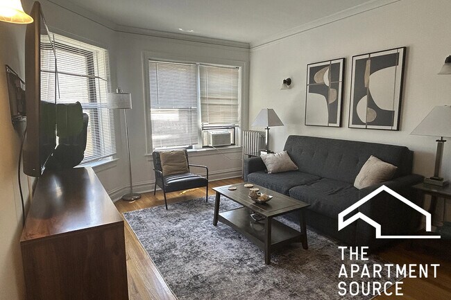 1913 W Larchmont Ave, Unit 2A