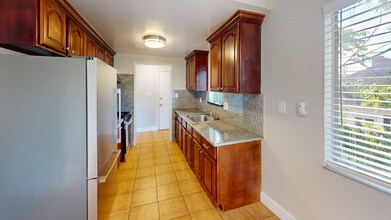 2521 Lincoln Ave in Alameda, CA - Building Photo - Building Photo