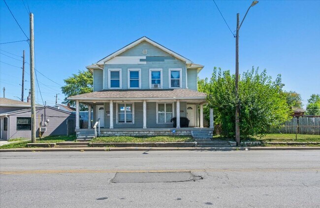 445-447 N Sherman Dr in Indianapolis, IN - Building Photo - Building Photo