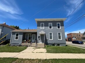 904 46th St, Unit Lower in Kenosha, WI - Building Photo - Building Photo