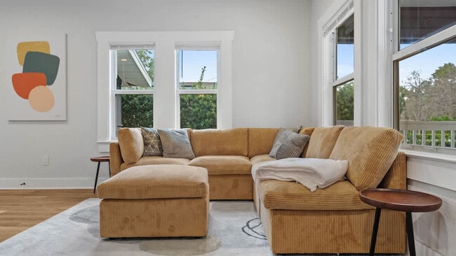 1007 E Comanche Ave in Tampa, FL - Building Photo - Building Photo