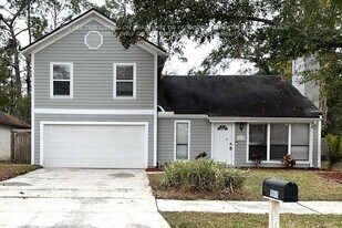 3691 Ballestero Dr S in Jacksonville, FL - Building Photo