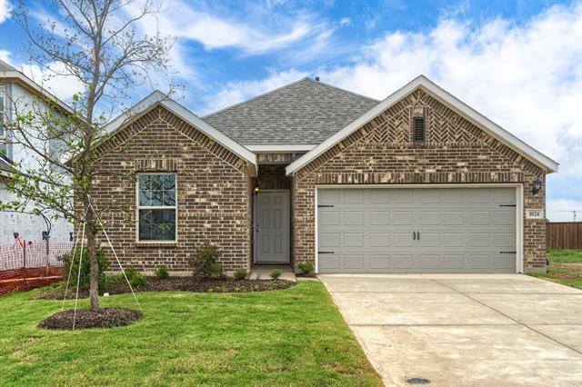 1024 Tarryhill Dr in Crowley, TX - Building Photo
