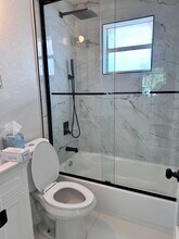 207 NW 7th St in Hallandale Beach, FL - Building Photo - Building Photo