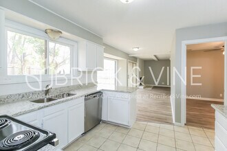 403 George L Cross Ct in Norman, OK - Building Photo - Building Photo