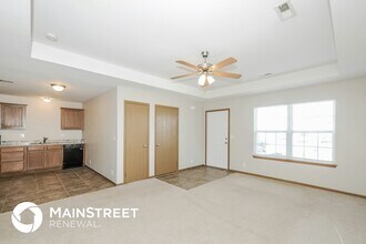 213 Palmer Ct in Pleasant Hill, MO - Building Photo - Building Photo