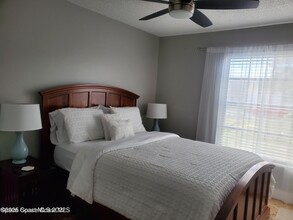 816 Pine Shadows Ave in Rockledge, FL - Foto de edificio - Building Photo